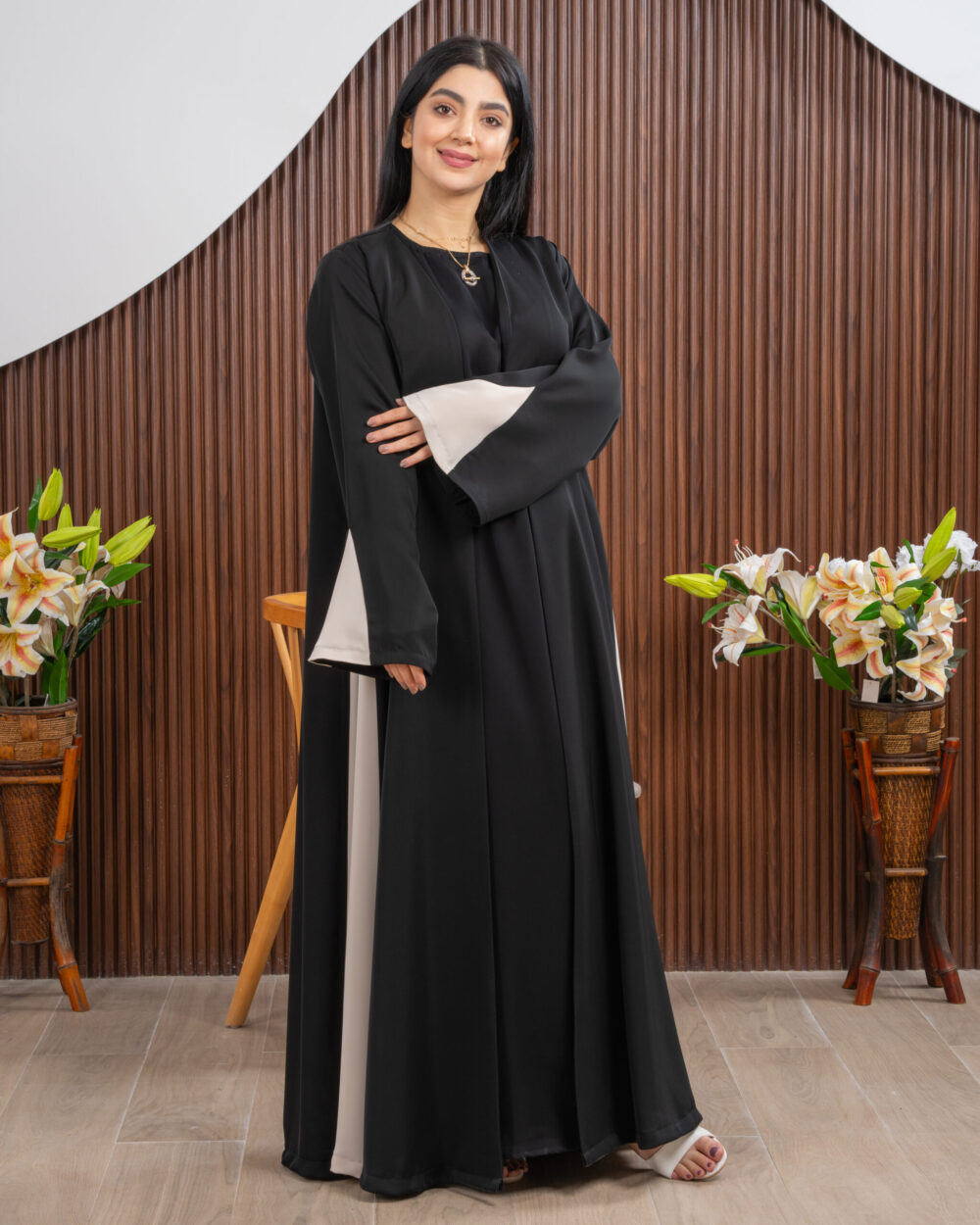 Nidha black abaya
